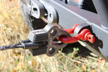 Load image into Gallery viewer, Winch Line Shackle Mount Foldable Flatlink Multimount Gray Factor 55