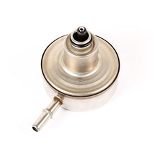 Load image into Gallery viewer, OMIX Fuel Filter &amp; Regulator for 97-04 Jeep Wrangler TJ, 97-01 Cherokee XJ &amp; 97-98 Grand Cherokee ZJ with 2.5L, 4.0L, 5.2L &amp; 5.9L Engines-Clearance