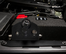 Load image into Gallery viewer, Gladiator Tire Inflator System 4 Tire For 19-25 Jeep Gladiator W/Engine Mount With Box, Fittings, Hoses and Storage Bag Black UP Down Air