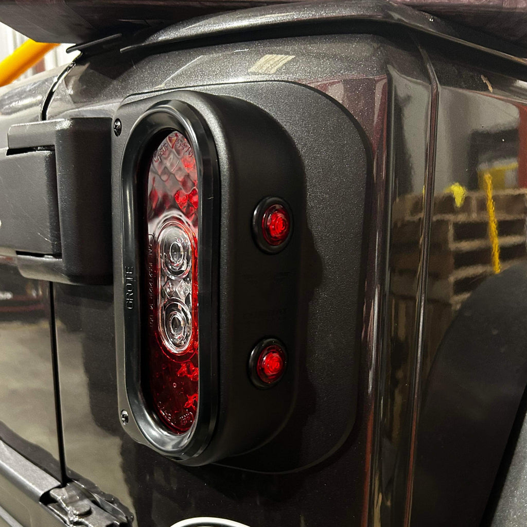 15-1050-Tail-Gunner-Tail-Light-Jeep-JK-5OV.JPG