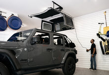 Load image into Gallery viewer, HOSS Hardtop Hoist Jeep 2018-26 Wrangler JL Black Bestop