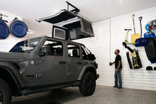Load image into Gallery viewer, HOSS Hardtop Hoist Jeep 2018-26 Wrangler JL Black Bestop