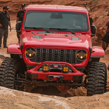 Load image into Gallery viewer, 2018-2026 JEEP JL/JLU/JT FRONT BUMPER WITH HOOP (LEGACY 6061 ALUMINUM) SAVVY OFFROAD