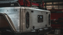 Load image into Gallery viewer, Aluminum Bobbed Replacement Bed for Jeep Gladiator
