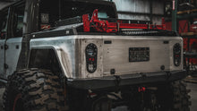 Load image into Gallery viewer, Aluminum Bobbed Replacement Bed for Jeep Gladiator