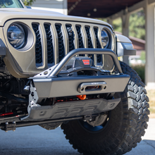 Load image into Gallery viewer, 2018-2026 JEEP JL/JLU/JT FRONT BUMPER WITH HOOP (LEGACY 6061 ALUMINUM) SAVVY OFFROAD