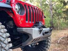 Load image into Gallery viewer, Jeep JL/Gladiator Front Bumper 2018-Present Wrangler JL/Gladiator Motobilt