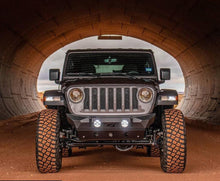 Load image into Gallery viewer, Jeep JL/Gladiator Front Bumper With Skid Plate 18+ Wrangler JL/Gladiator W/Fog Light Holes The Hammer Series Motobilt