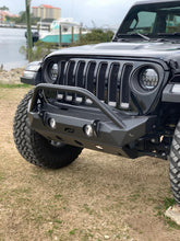 Load image into Gallery viewer, Jeep JL/Gladiator Front Bumper W/Stinger/Skid Plate 18+ Wrangler JL/Gladiator The Hammer Series Motobilt