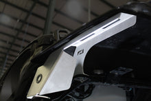 Load image into Gallery viewer, Front Fender Chop Support Brackets for Jeep JL/JT Gladiator Rubicon (w/One Pair of Side Marker Lights) Motobilt