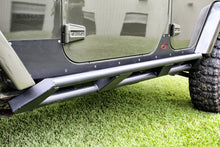 Load image into Gallery viewer, Frame Mounted Rocker Guards for Jeep JKU 4 Door Motobilt