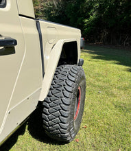 Load image into Gallery viewer, Aluminum Rear Highline Fenders for Jeep JT Gladiator Motobilt