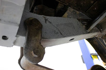 Load image into Gallery viewer, Rust Buster 1987-1995 Jeep Wrangler YJ Rear Shackle Mount Frame Section RB2002