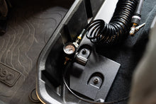 Load image into Gallery viewer, AccuAir Suspension On Board Air Systems Jeep Gladiator JT On Board Air Kit