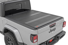 Load image into Gallery viewer, Hard Low Profile Bed Cover | 5' Bed | Jeep Gladiator JT 4WD (2020-2025)