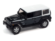 Load image into Gallery viewer, AutoWorld Diecast Model Auto World 2017 Jeep Wrangler Chief Edition (Rhino Body Color w/White Roof &amp; White Side Stripe) 1:64 Diecast