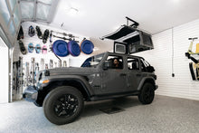 Load image into Gallery viewer, Bestop Hard Top Hoist HOSS Hardtop Hoist - 20-21 Gladiator / 18-21 Wrangler JL / 07-18 Wrangler JK - 42820-01 - Bestop