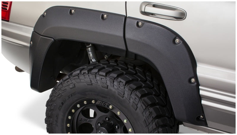 Bushwacker Fender Flares Bushwacker 99-04 Jeep Grand Cherokee Cutout Style Flares 4pc - Black