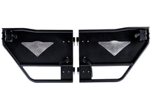 Load image into Gallery viewer, CombatOffroad_JL-25-1049_0190-2_WEB_FINALS.jpg