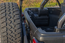 Load image into Gallery viewer, Trail Cladding | Tailgate Protector | Jeep Wrangler JL/Wrangler Unlimited (18-26)
