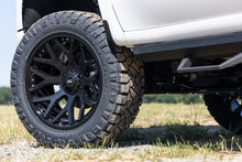 Load image into Gallery viewer, Rough Country 95 Series Wheel | One-Piece | Gloss Black | 22x10 | 6x5.5 | -25mm