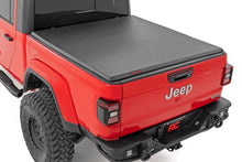 Load image into Gallery viewer, Soft Tri-Fold Bed Cover | 5' Bed | Jeep Gladiator JT 4WD (2020-2026)