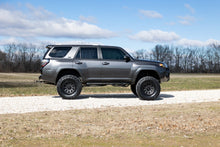 Load image into Gallery viewer, Rough Country 85 Series Wheel | Simulated Beadlock | Gunmetal Gray/Black | 17x9 | 6x5.5 |+25mm