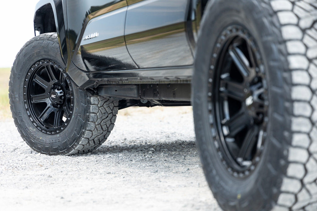 Rough Country 84 Series Wheel | Gloss Black | 18x8.5 | 6x5.5 | +0mm