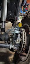 Load image into Gallery viewer, DynaTrac Prorock 60 Steerable Knuckle Pod Light Mounts