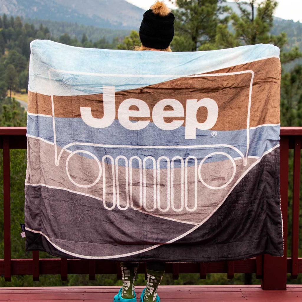 JEDCo Sherpa Throw Blanket Jeep - Mountain Grille Sherpa Throw Blanket