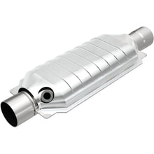 Load image into Gallery viewer, Magnaflow Catalytic Converter Universal MagnaFlow Conv Univ 3 Single O2 Boss