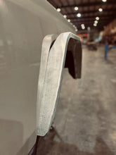 Load image into Gallery viewer, Motobilt Fenders Aluminum Rear Highline Fenders for Jeep JT Gladiator Motobilt - MB1197-A - Motobilt