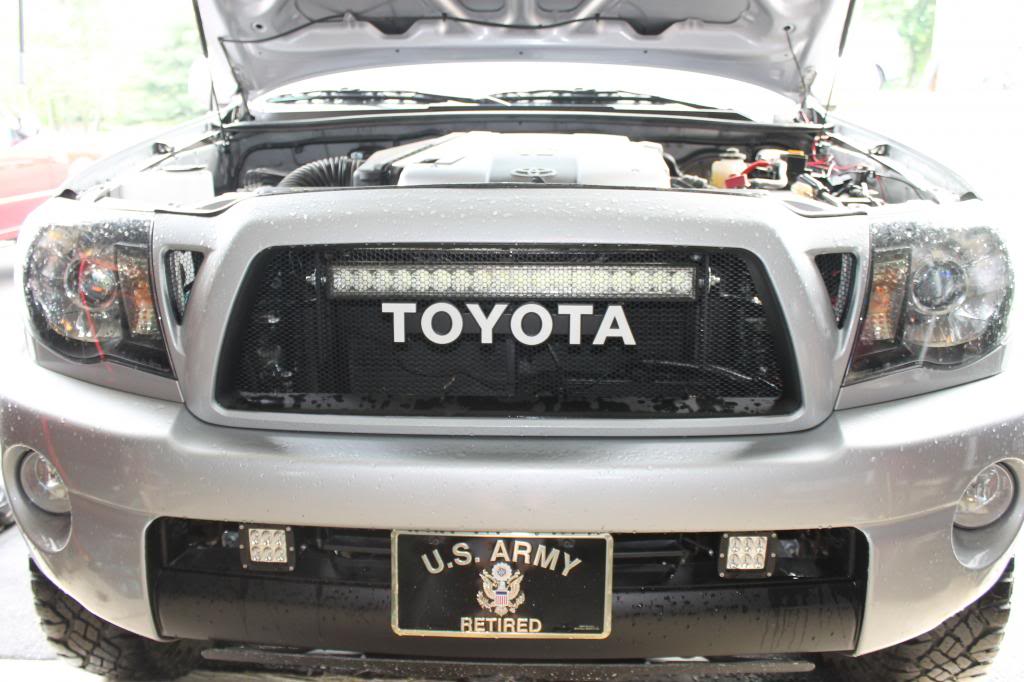 Quake LED Light Bar 30 in. LED Light Bar Single Row Rogue - QUR087 - Quake LED