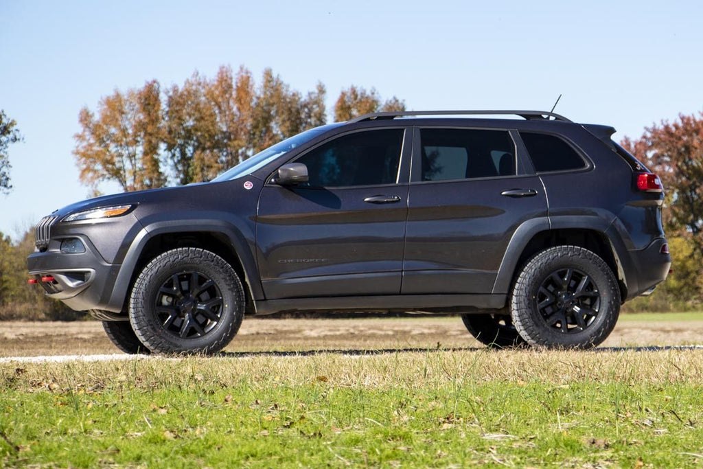 Rough Country Leveling Kit 2 Inch Jeep Lift Kit 14-20 Cherokee KL Rough Country - Rough Country - 60400