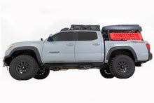 Load image into Gallery viewer, Rough Country Tires 33x12.50R17 Overlander M/T Rough Country