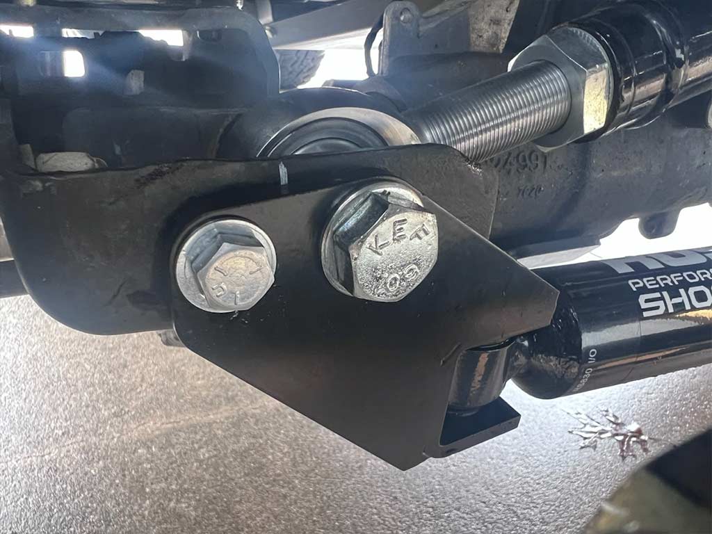 Rusty's Off Road Products Rusty's Steering Stabilizer Axle Side Relocation Mount (JL-JT)