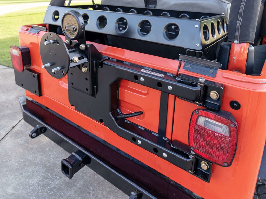 Rusty's Off Road Products Rusty's Tire Carrier - 1997-2006 TJ / LJ Wrangler