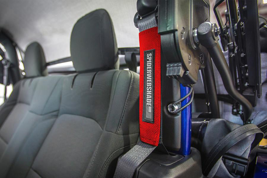 SPIDERWEBSHADE Product Red Seatbelt Silencers JL2D