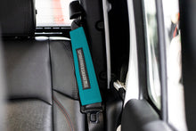 Load image into Gallery viewer, SPIDERWEBSHADE Product Teal Seatbelt Silencers JT4D